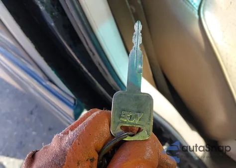 1998 Ford Explorer Eddie Bauer/Limited/Xlt z USA, uszkodzony, nr VIN 1FMZU32P5WZC00301